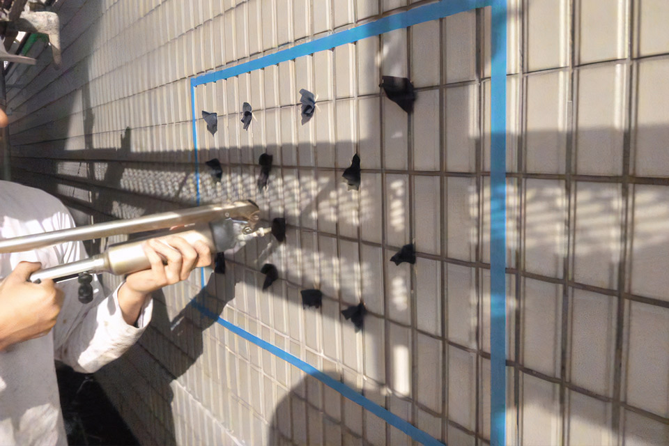 タイル浮きのアンカーピンニング/張替